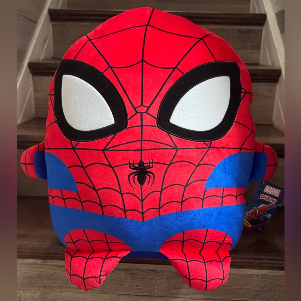 Súper Cute 🥰 Disney Jumbo Spiderman Plush  20” Cuutopia - NEW